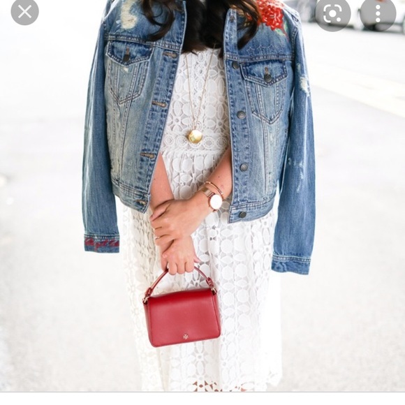 🌸🌈🍀 American Eagle distressed denim jacket - Picture 3 of 12